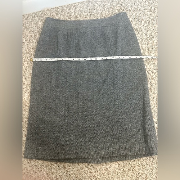 Banana Republic Gray and Black blazer with skirt size 10 - Picture 10 of 11